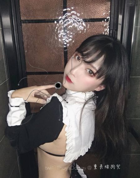 图书馆里的女友