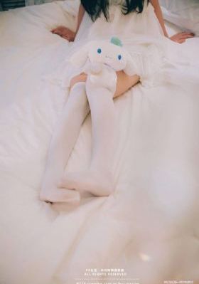 国产绿帽娇妻找猛男3p视频