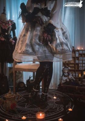 日韩美女乱淫aaa高清视频
