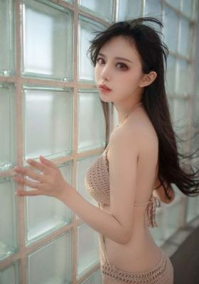 年轻漂亮的母亲